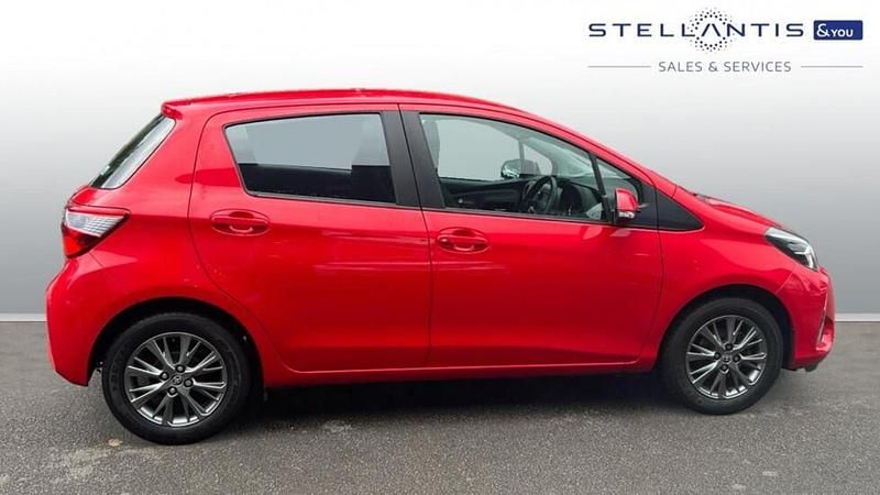 Blue Used 2017 Toyota Yaris | £10,033 (Fair price) - Image 1/4