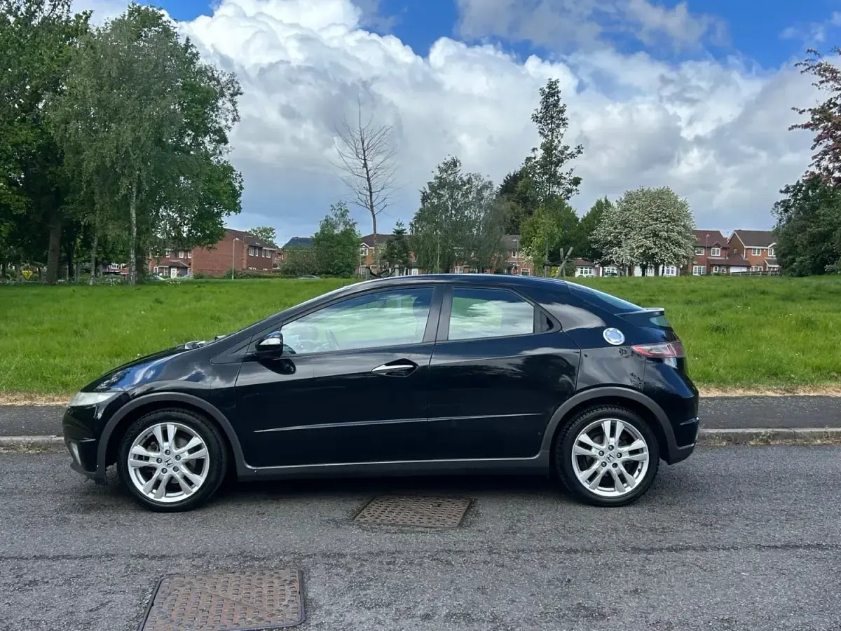 Gebraucht Honda Civic ES 140 PS (102 kW) 2009 Schwarz Kleinwagen