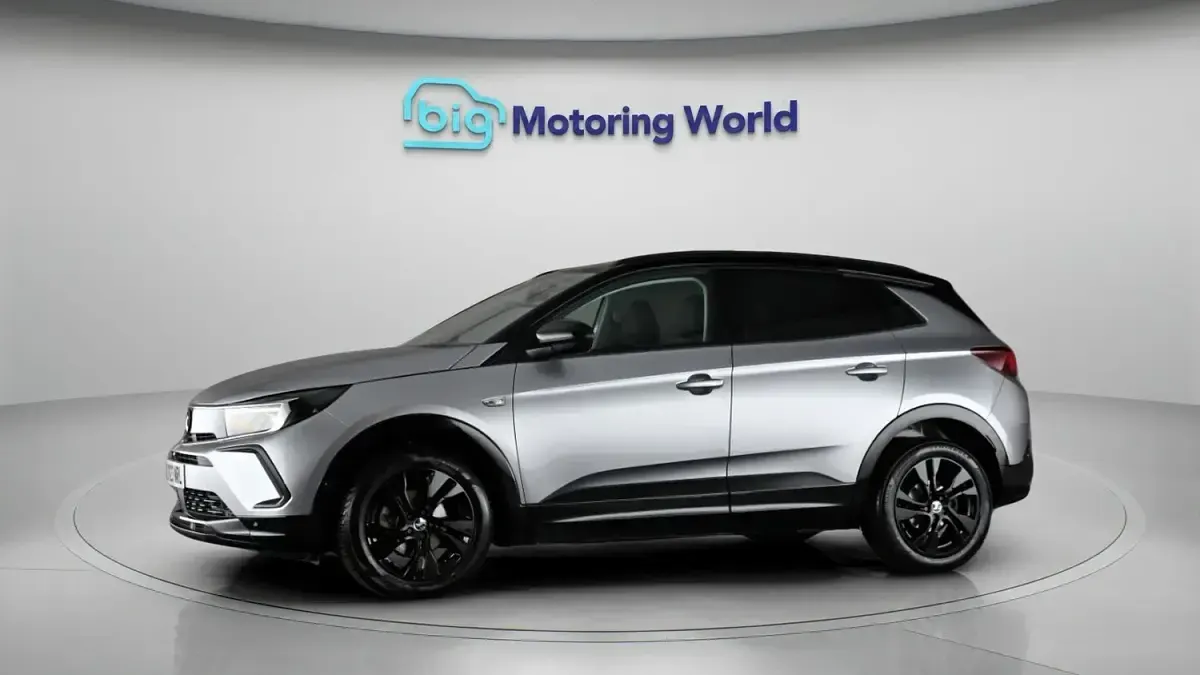 Used Vauxhall Grandland X S 130 HP (95 kW) 2023 Grey SUV