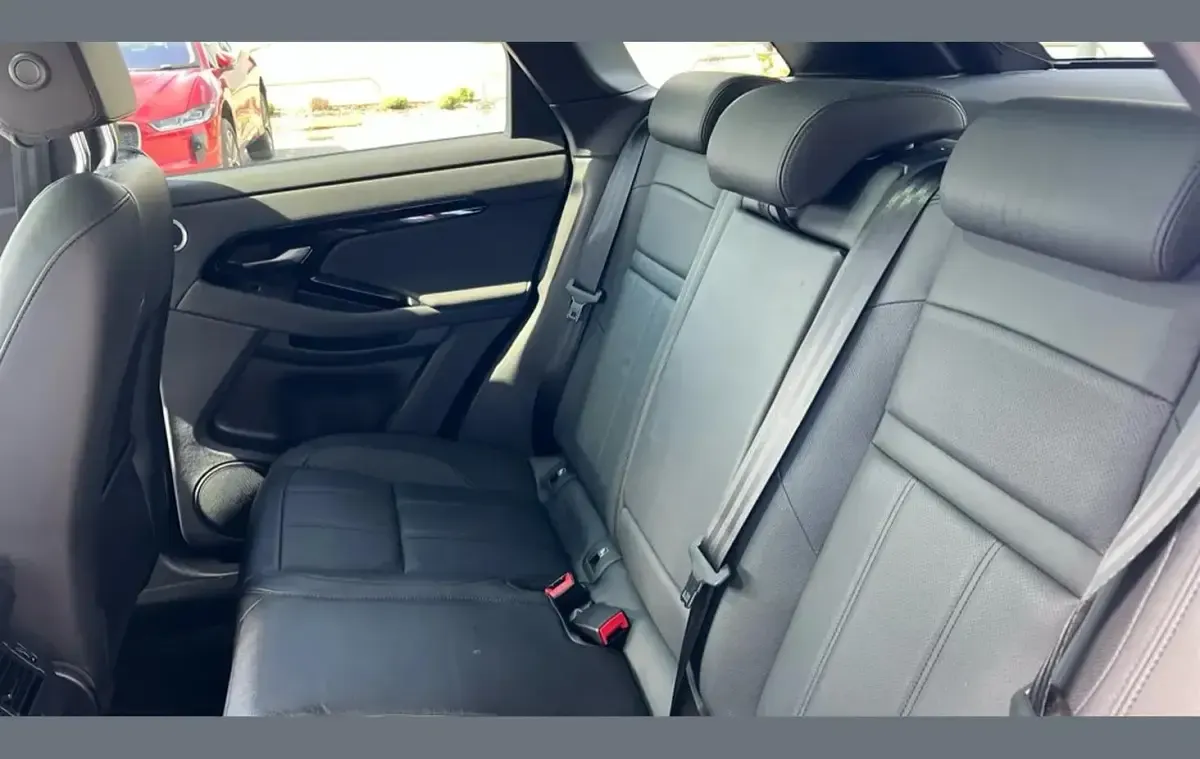 Used Land Rover Range Rover evoque SE Dynamic 204 HP (150 kW) 2025 Metallic  santorini black SUV