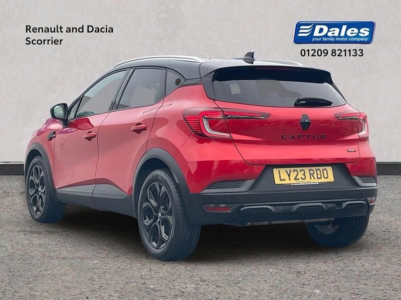 Used Renault Captur Rive Gauche 143 HP (105 kW) 2023 Red/black SUV