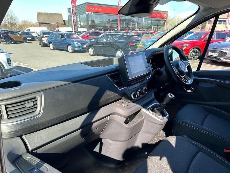 Used Nissan Primastar S 130 HP (95 kW) 2025 Grey MPV