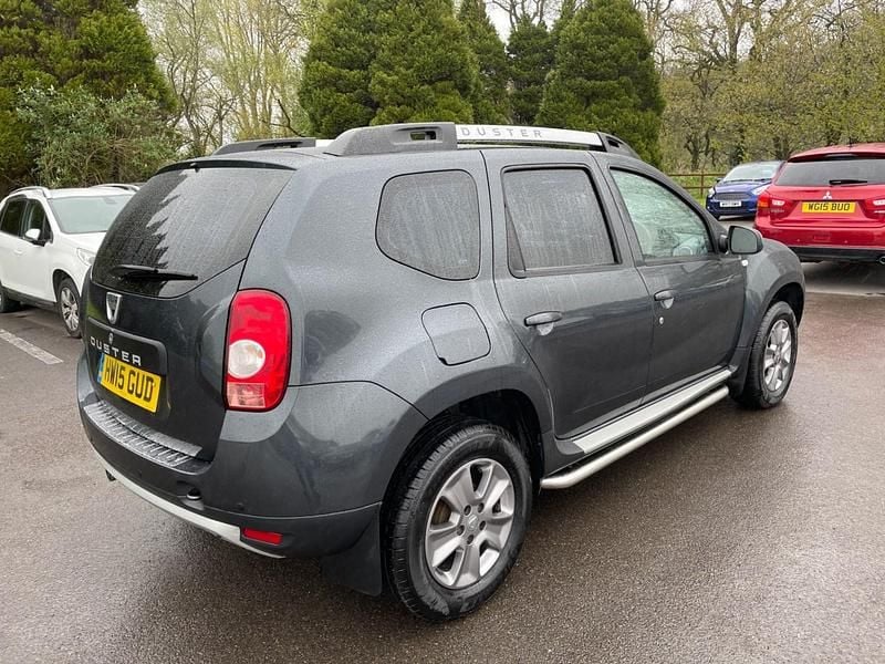 Used Dacia Duster Lauréate 110 HP (80 kW) 2015 Grey SUV