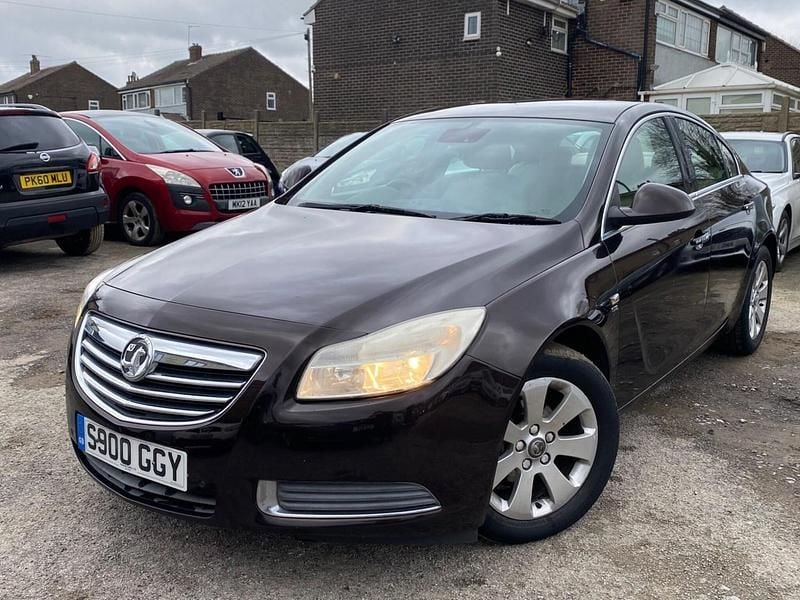 Used Vauxhall Insignia 160 HP (117 kW) 2011 Brown Hatchback
