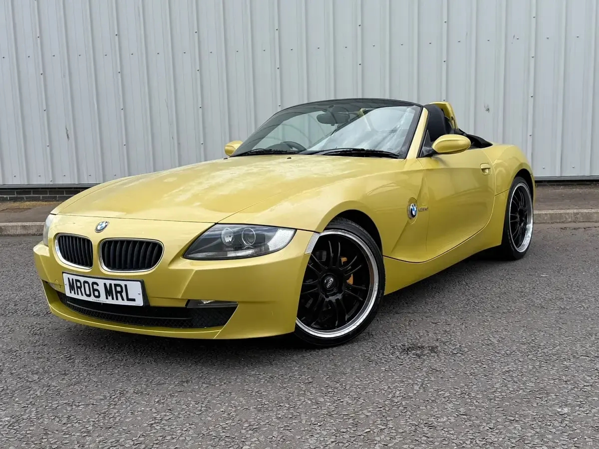 Used BMW Z4 Sport Line 2006 Yellow Cabriolet