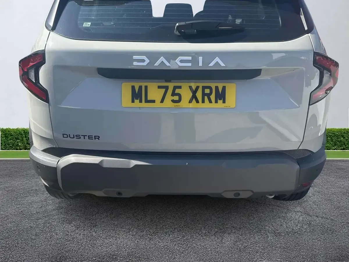 New Dacia Duster Expression 130 HP (95 kW) 2025 Cream Hatchback