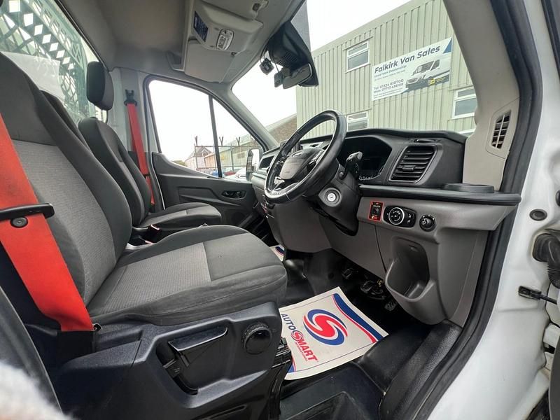 Used Ford Transit 130 HP (95 kW) 2022 White Cabriolet