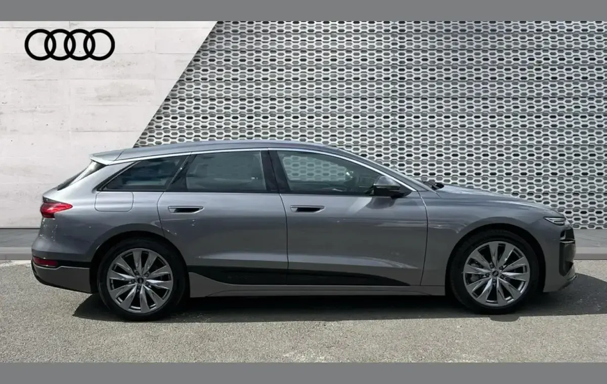 New Audi e-tron Sport 206 kW (281 HP) 2025 Grey SUV
