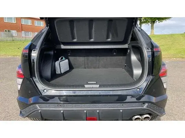 Second-hand Hyundai Kona N Line 100 CP (73 kW) 2024 Negru SUV