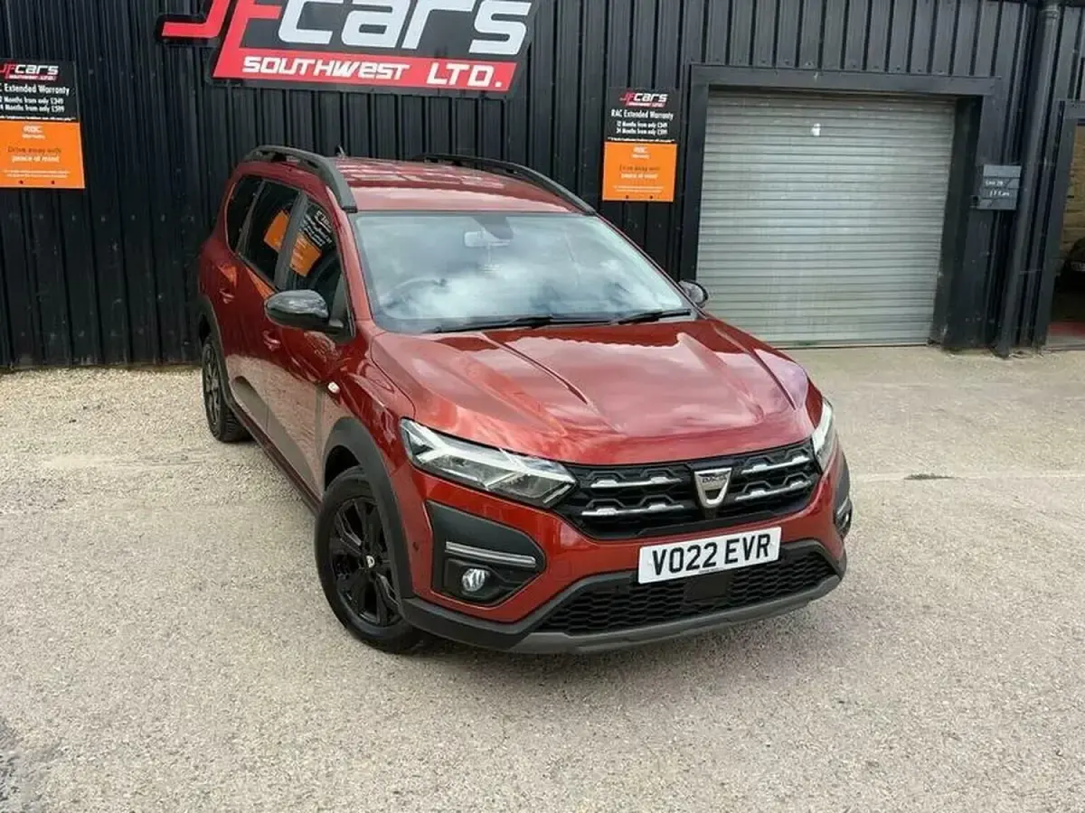 Used Dacia Jogger Extreme 110 HP (80 kW) 2022 Brown MPV