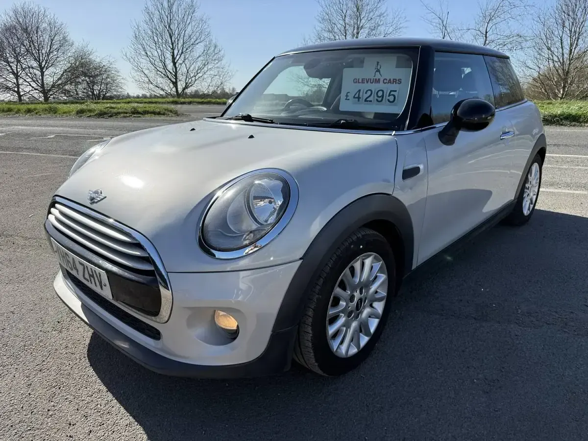 Used Mini Cooper D Hatch 114 HP (83 kW) 2014 Silver Hatchback