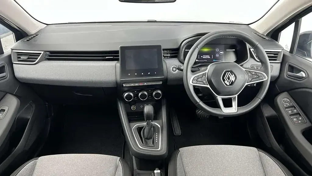 Used Renault Clio V Evolution 143 HP (105 kW) 2024 Black  Hatchback