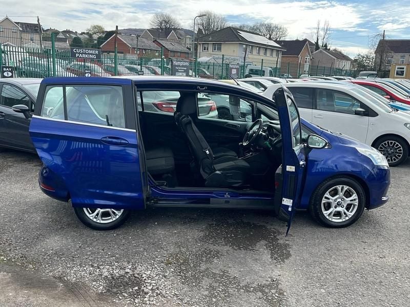 Used Ford B-MAX Zetec 95 HP (69 kW) 2016 Blue MPV