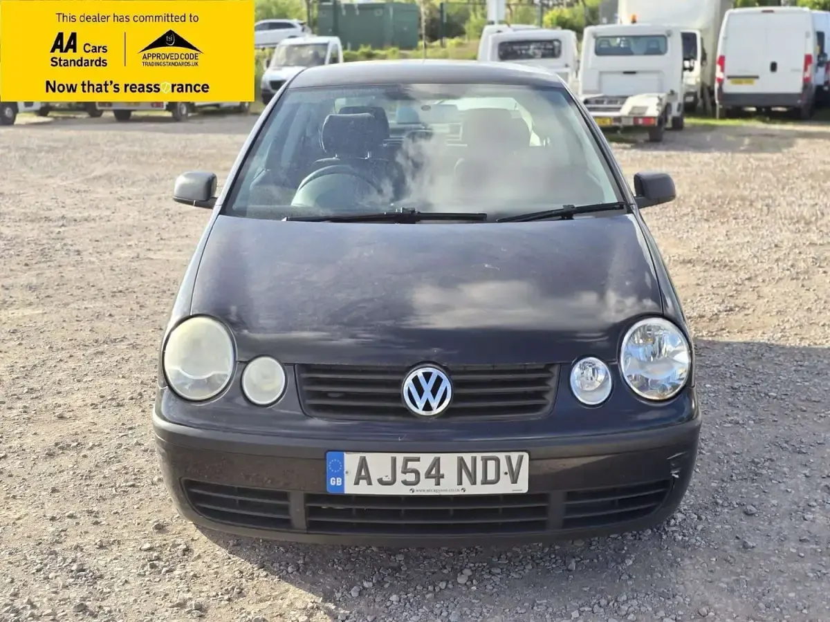 Used VW Polo S 75 HP (55 kW) 2004 Black Hatchback