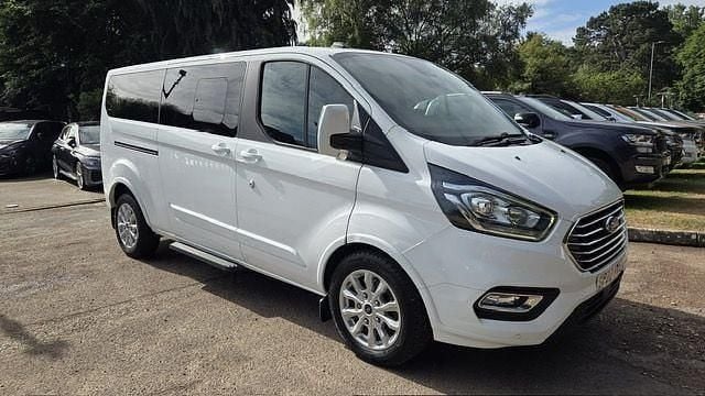White Used 2022 Ford Tourneo Titanium MPV | £26,000 - Image 1/4