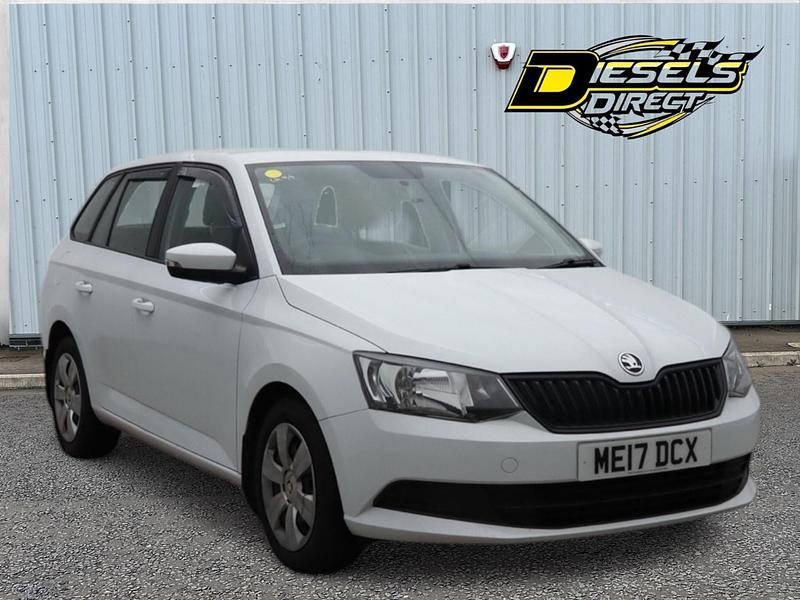 White Used 2017 Skoda Fabia Estate | £6,995 (Good price) - Image 1/4