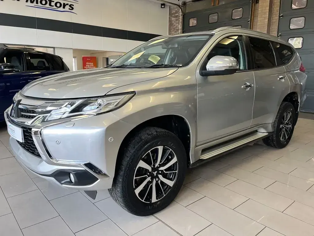 Used Mitsubishi Shogun 181 HP (133 kW) 2019 Silver SUV