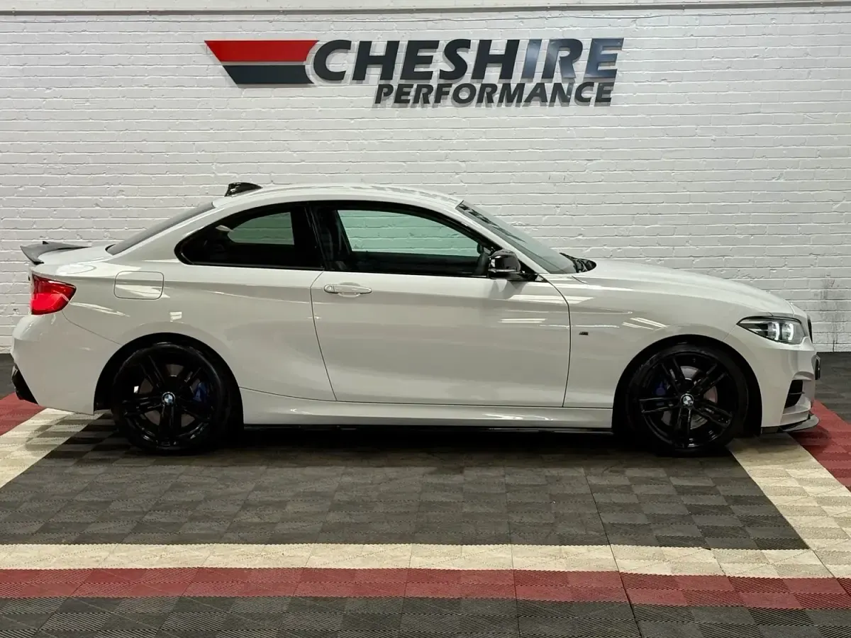 Used BMW M240 M Performance 400 HP (294 kW) 2018 White Coupe