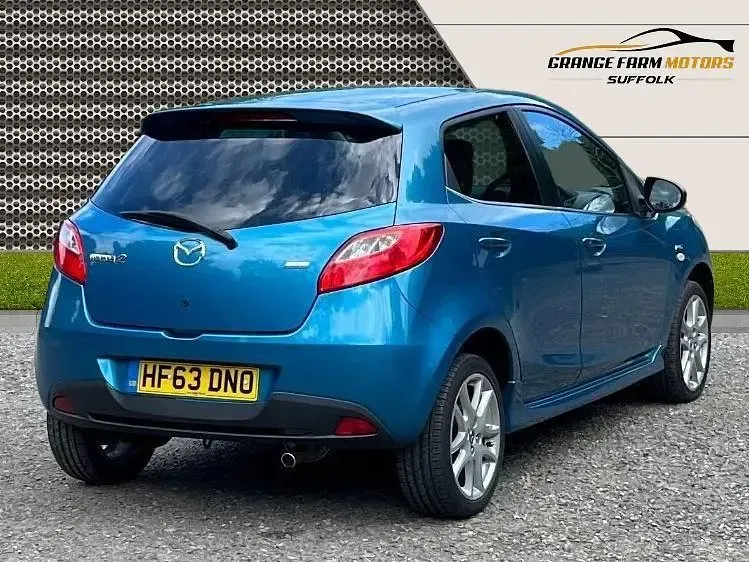 Used Mazda 2 Edition 84 HP (61 kW) 2013 Blue Hatchback