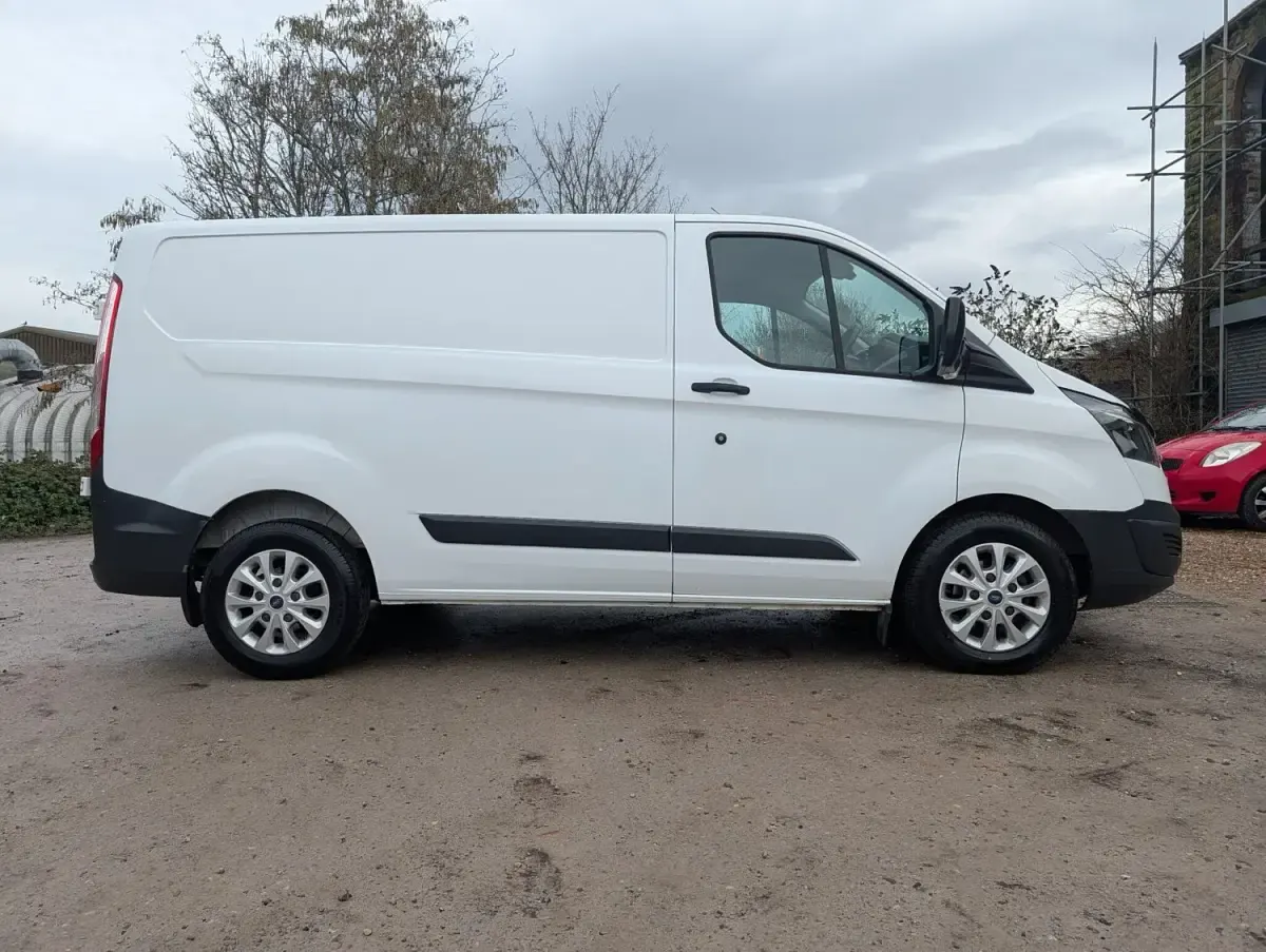 Używany Ford Transit Custom 105 KM (77 kW) 2018 Biały Van