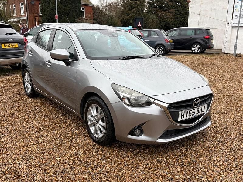 Używany Mazda 2 90 KM (66 kW) 2015 Srebrny Hatchback