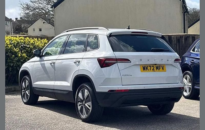 Used Skoda Karoq SE Drive 147 HP (108 kW) 2022 Moon white metallic SUV