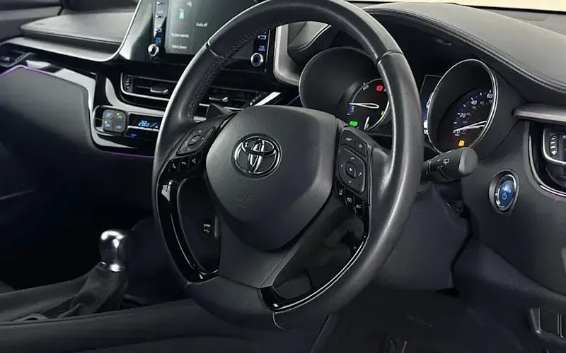 Used Toyota C-HR 122 HP (89 kW) 2023 Black SUV