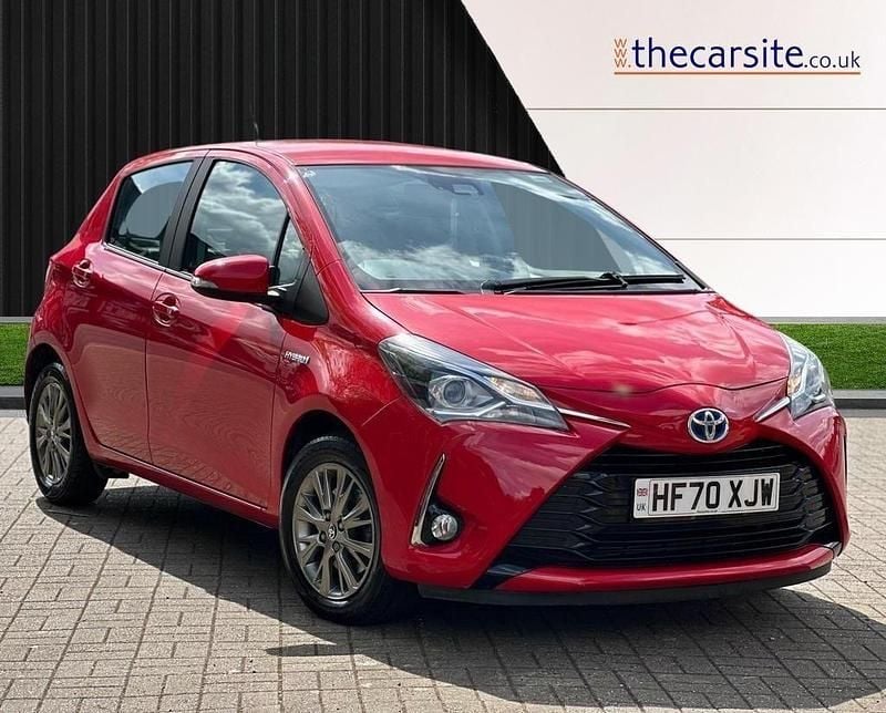 Red Used 2020 Toyota Yaris Hybrid Hatchback | £12,995 (Fair price) - Image 1/3
