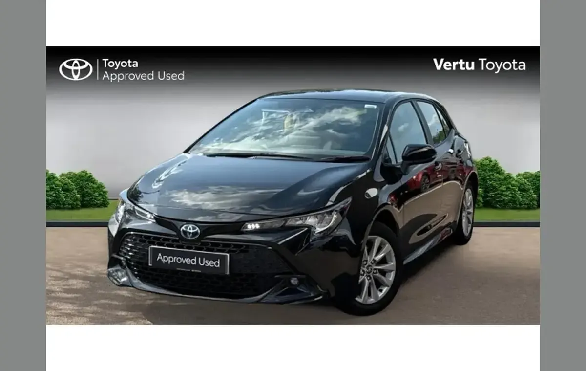 Used Toyota Corolla 196 HP (144 kW) 2025 Black Hatchback