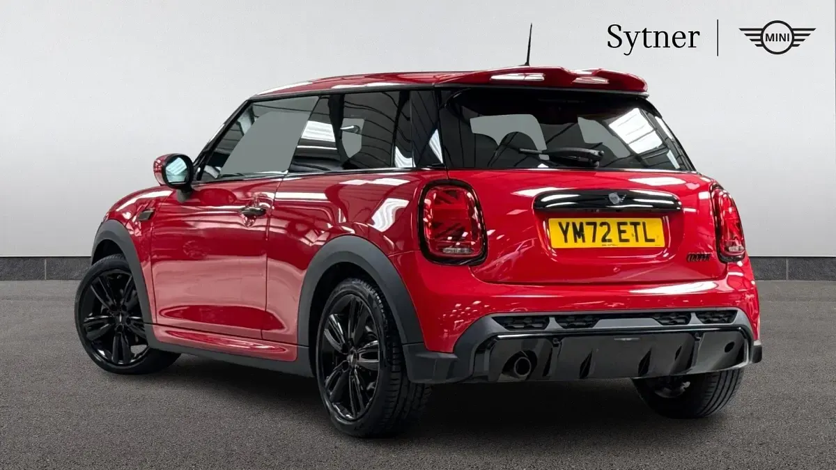 Used Mini Cooper Hatch 134 HP (98 kW) 2022 Red Hatchback