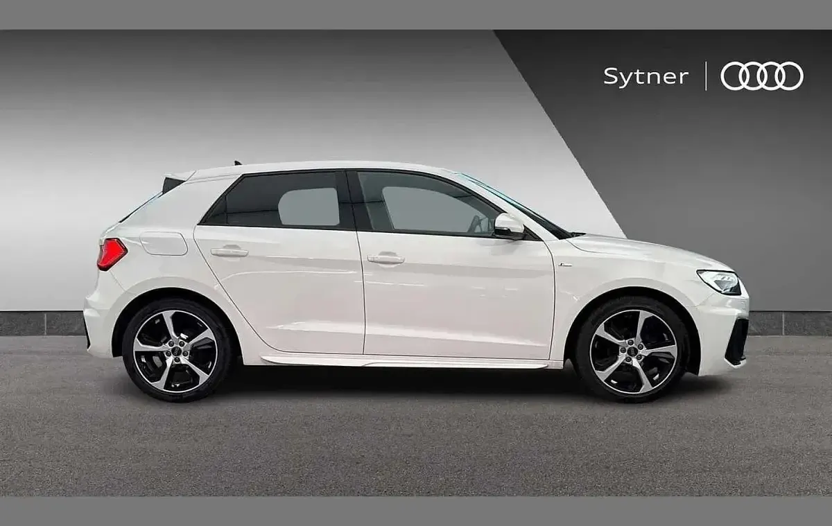 Used Audi A1 S-Line 94 HP (69 kW) 2023 White SUV