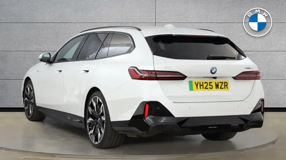 Used BMW i5 M Sport 246 kW (335 HP) 2025 White Estate