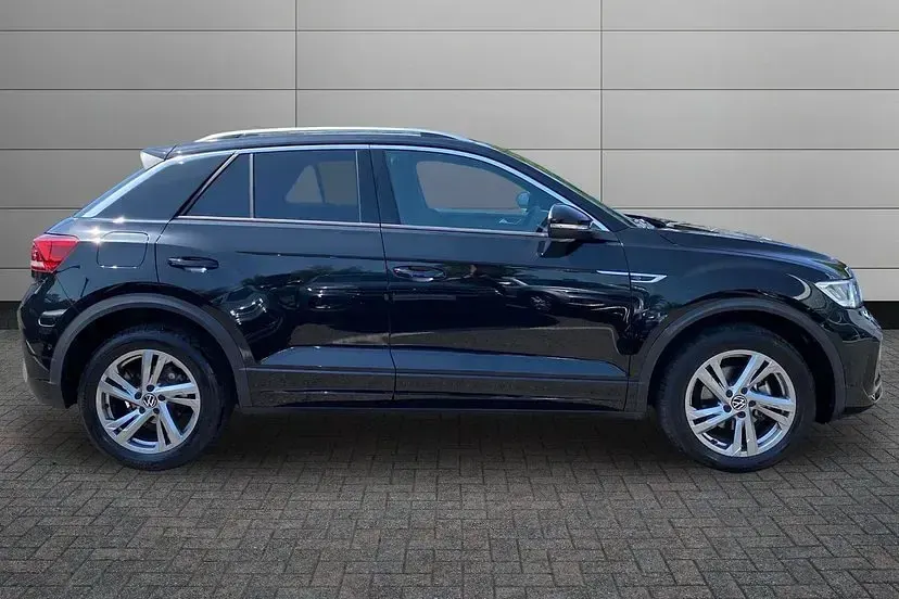 Used VW T-Roc R-line 150 HP (110 kW) 2025 Grenadilla black SUV