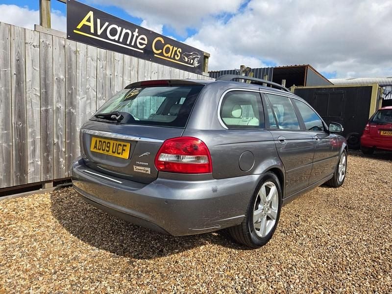 Usado Jaguar X-type SE 130 HP (95 kW) 2009 Cinzento Carrinha