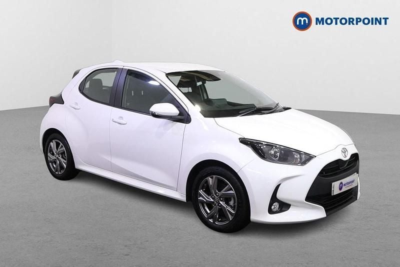 White Used 2024 Toyota Yaris Hybrid Hatchback | £18,849 (Good price) - Image 1/4