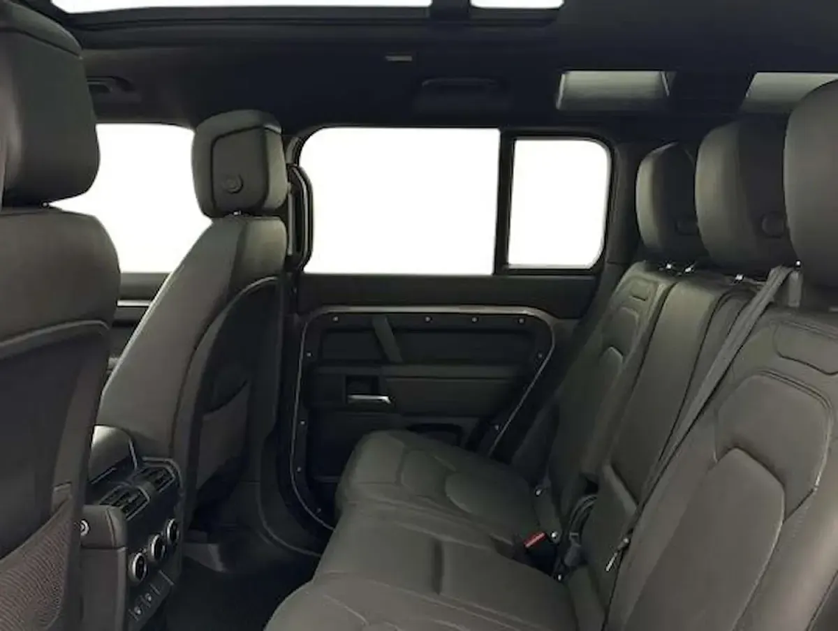 Used Land Rover Defender HSE Dynamic 2024 Silver SUV