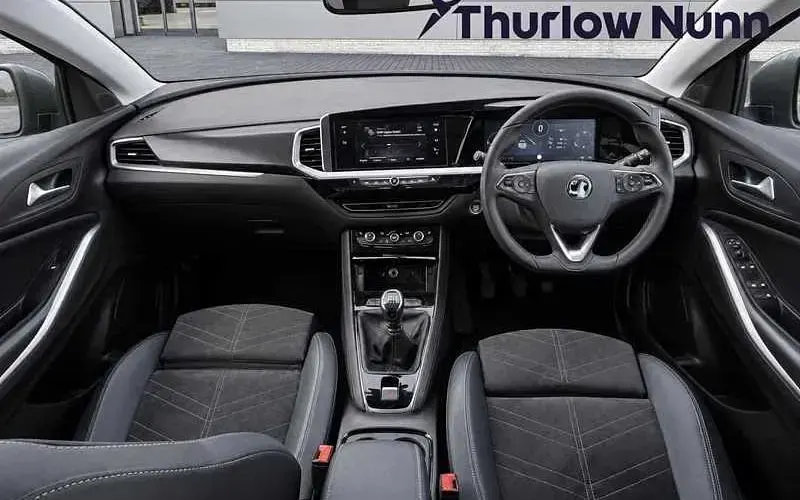Used Vauxhall Grandland X Ultimate 131 HP (96 kW) 2024 Red SUV