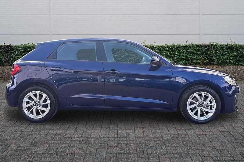 Usado Audi A1 Sport 113 HP (83 kW) 2024 Azul SUV