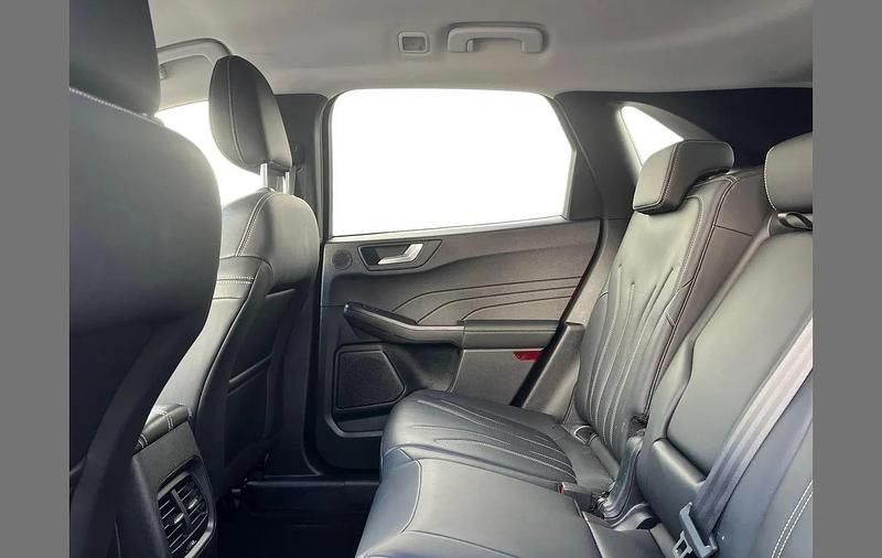 Used Ford Kuga Vignale 221 HP (162 kW) 2022 Red SUV