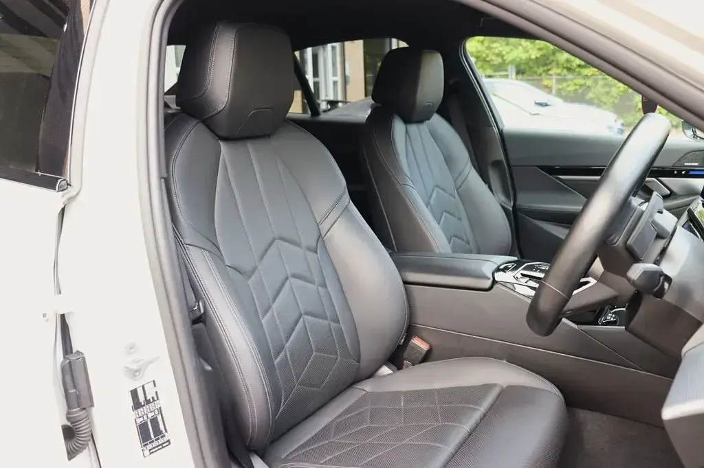 Used BMW 520 M Sport 2023 White Sedan