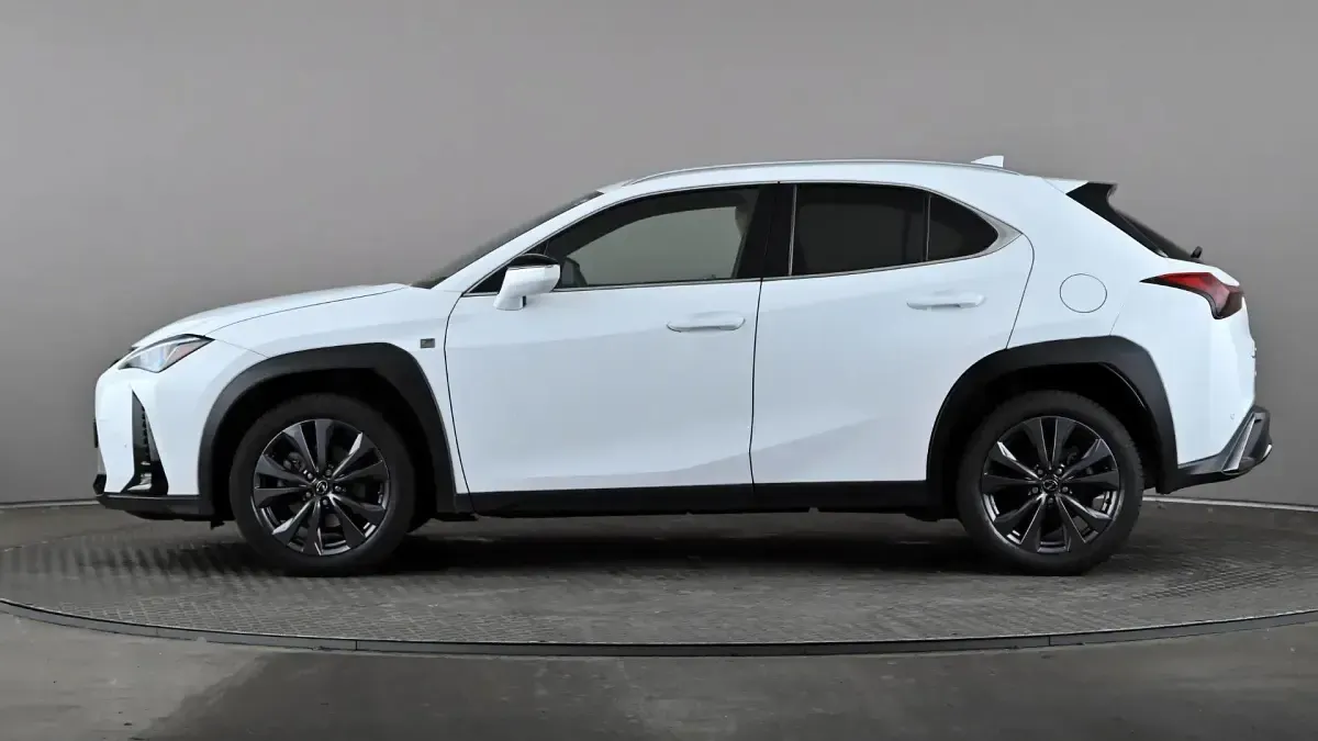 Used Lexus UX 250h Sport Design Packet 184 HP (135 kW) 2023 White SUV