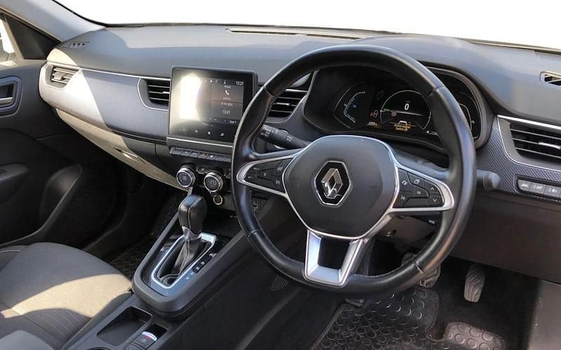 Używany Renault Arkana Iconic 143 KM (105 kW) 2022 Biały SUV