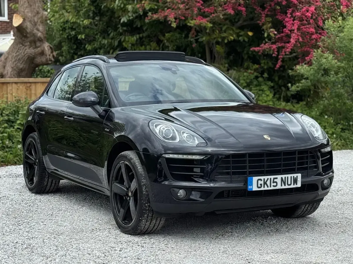 Used Porsche Macan 258 HP (189 kW) 2015 Black SUV