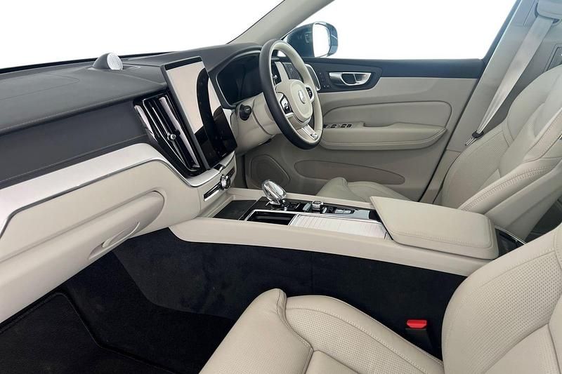 Used Volvo XC60 Ultra 250 HP (183 kW) 2025 Denim blue SUV