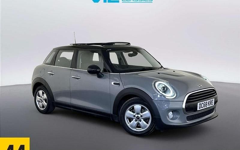 Usado Mini Cooper Classic 136 HP (100 kW) 2019 Citadino