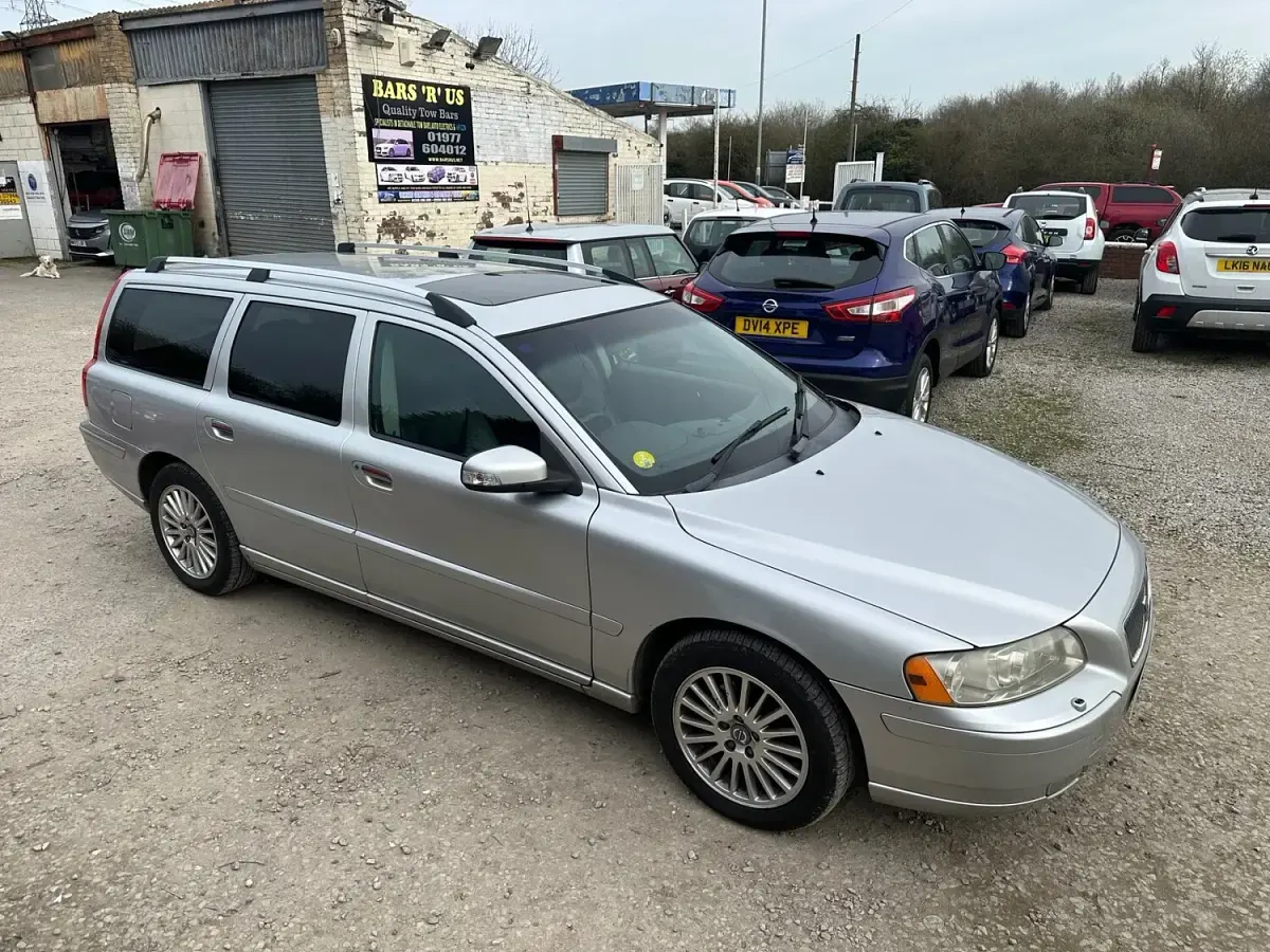 Used Volvo V70 2024 Silver Estate