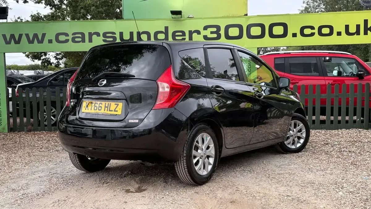 Used Nissan Note Acenta Premium 80 HP (58 kW) 2016 Black Hatchback