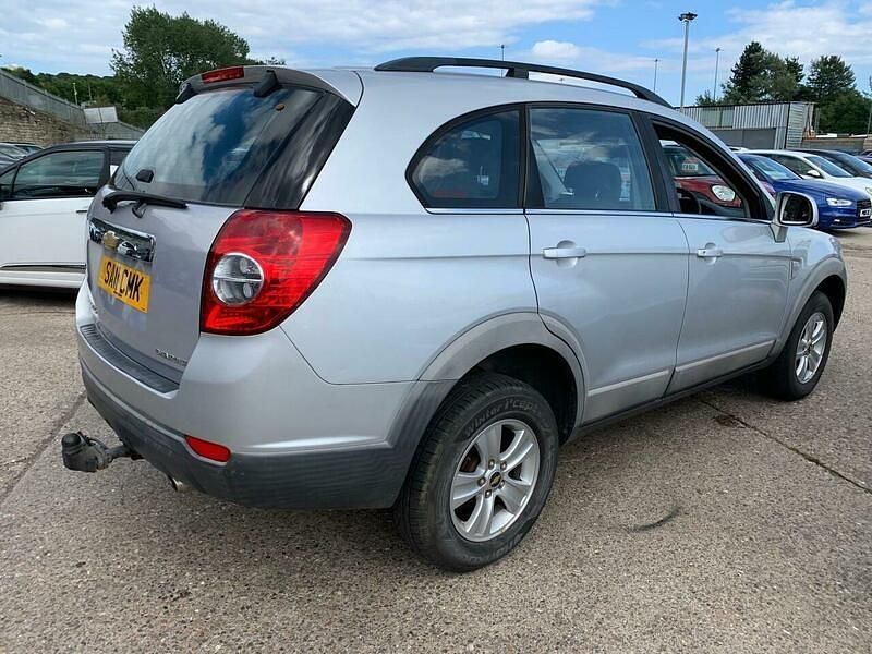 Used Chevrolet Captiva LS 2011 Silver SUV