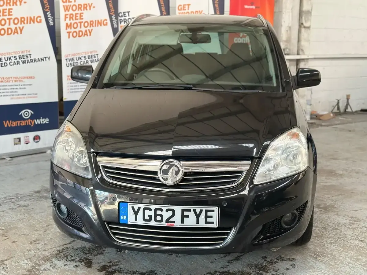 Used Vauxhall Zafira Design Edition 110 HP (80 kW) 2012 Black MPV
