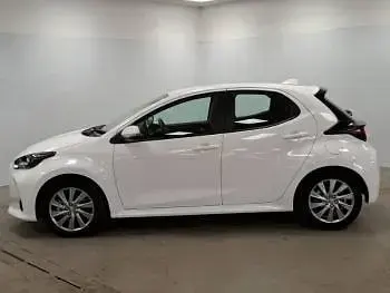 Used Toyota Yaris 116 HP (85 kW) 2022 White Hatchback